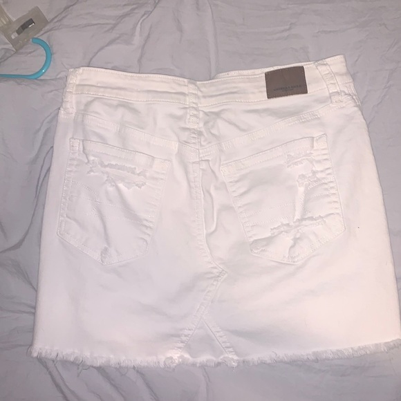 Distressed Jean skirt - Picture 2 of 3